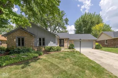 8104 Tanager Ln, Indianapolis, IN 46256