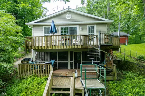 460 W Hinshaw Dr, Nineveh, IN 46164