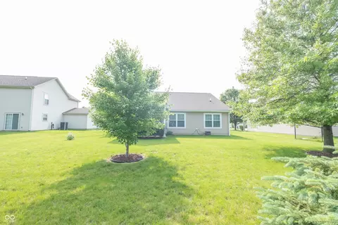 Exterior - 2402 Foxtail Dr, Plainfield, IN 46168 photo 6 of 7