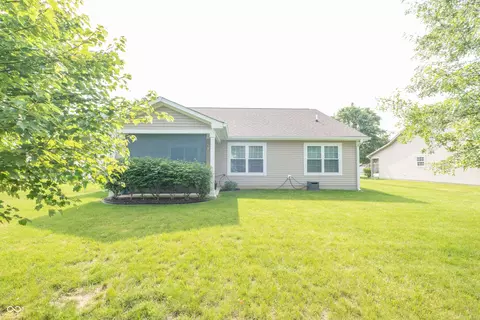 Exterior - 2402 Foxtail Dr, Plainfield, IN 46168 photo 4 of 7