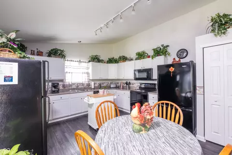 Kitchen - 2402 Foxtail Dr, Plainfield, IN 46168 photo 2 of 3