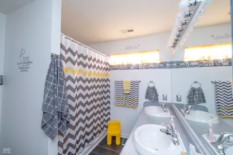 Bath - 2402 Foxtail Dr, Plainfield, IN 46168 photo 2 of 2