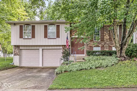 7616 Concord Ln, Fishers, IN 46038