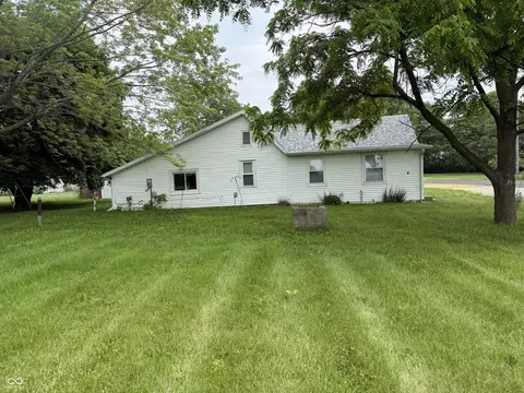 640 S Cherry St, Losantville, IN 47354