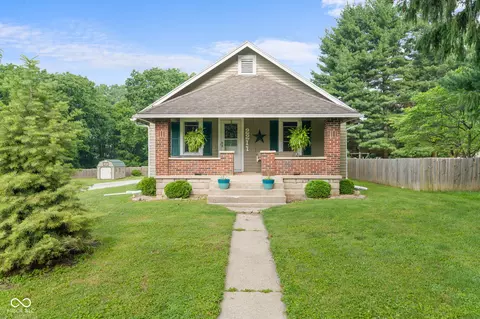 2211 S Andrews Rd, Yorktown, IN 47396