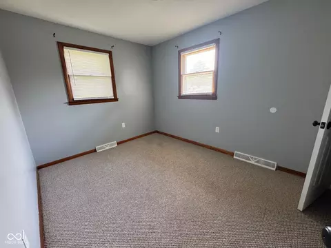 8424 E Mulberry St, Columbus, IN 47203 photo 21