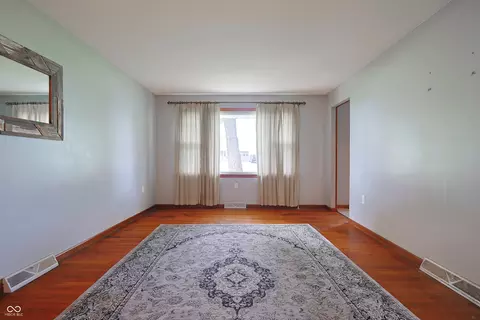 8424 E Mulberry St, Columbus, IN 47203 photo 8