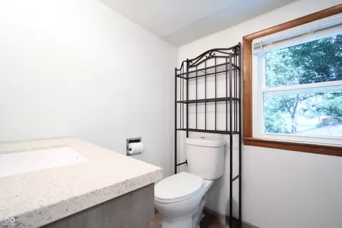 8424 E Mulberry St, Columbus, IN 47203 photo 26