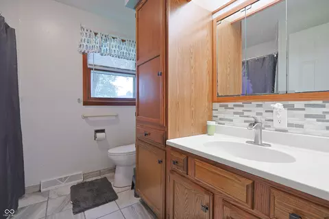 8424 E Mulberry St, Columbus, IN 47203 photo 16