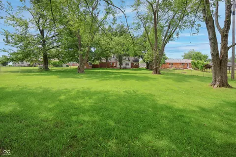 8424 E Mulberry St, Columbus, IN 47203 photo 38