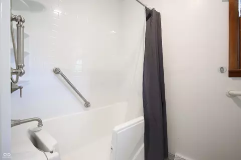 8424 E Mulberry St, Columbus, IN 47203 photo 17