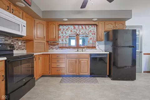 8424 E Mulberry St, Columbus, IN 47203 photo 10