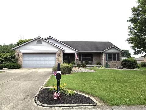 1027 Springway Dr, Shelbyville, IN 46176
