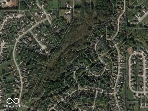 3933 Willow Brook Ln, Zionsville, IN 46077