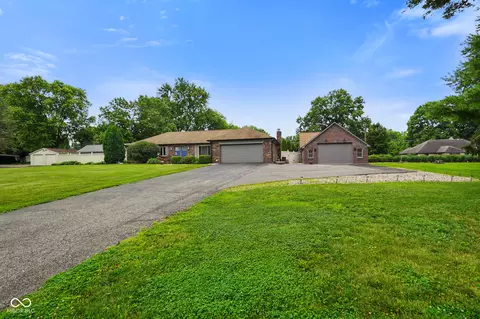 3707 E Wilson Dr, Mooresville, IN 46158