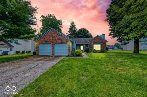 3025 Sable Ridge Ln, Greenwood, IN 46142