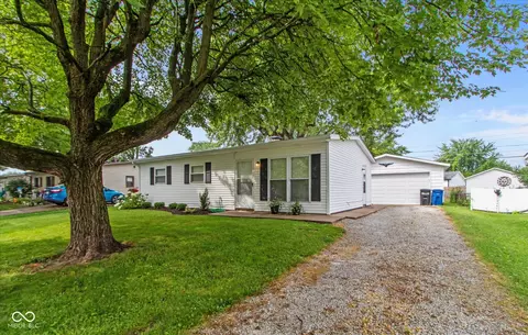 717 Berkeley Dr, Shelbyville, IN 46176