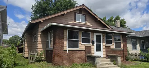 1031 Hendricks St, Anderson, IN 46016