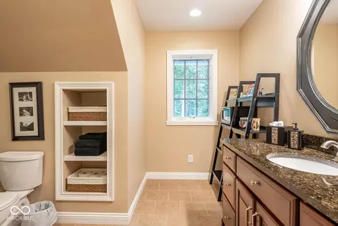 Bath - 3104 E Chase Ln E, Bloomington, IN 47401 photo 6 of 7