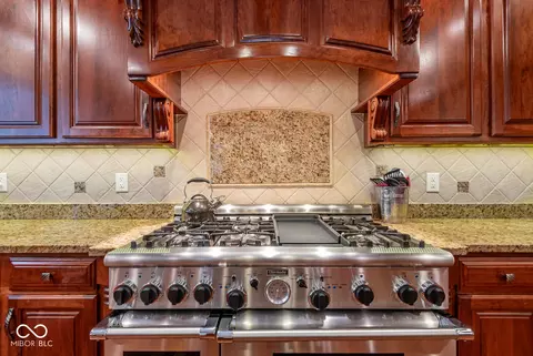 Kitchen - 3104 E Chase Ln E, Bloomington, IN 47401 photo 3 of 9