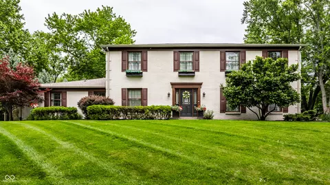 7743 Camelback Dr, Indianapolis, IN 46250