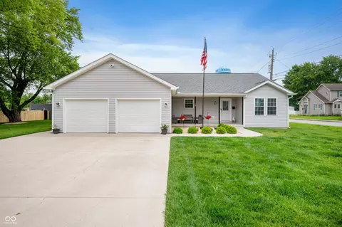 284 E Silver St, Knightstown, IN 46148