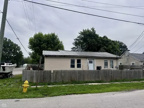 859 Myrtle Ave, Frankfort, IN 46041