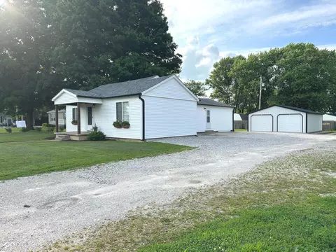 712 W Main St, Thorntown, IN 46071