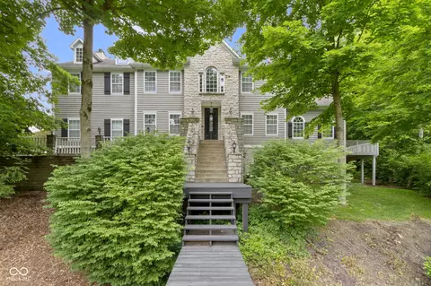 9985 Ford Valley Ln, Zionsville, IN 46077