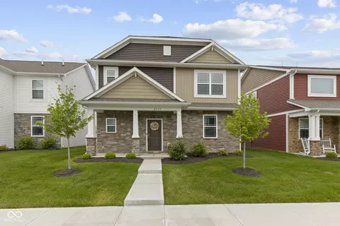 2733 Lamar Dr, Whitestown, IN 46075