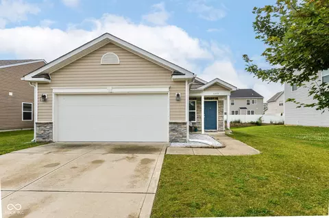 5775 Bluff View Ln, Whitestown, IN 46075