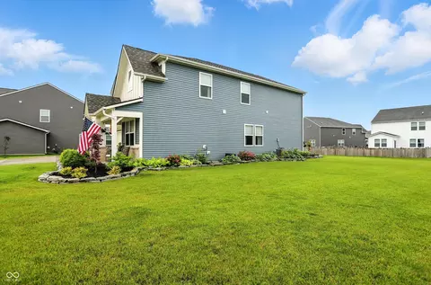 Exterior - 8547 Winton Pl, Pendleton, IN 46064 photo 10 of 11