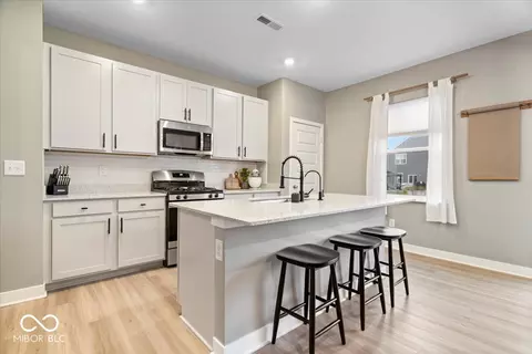 Kitchen - 8547 Winton Pl, Pendleton, IN 46064 photo 1 of 6