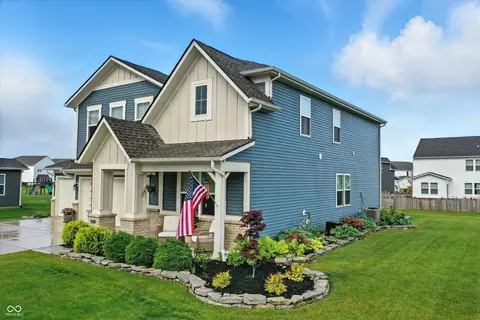 Exterior - 8547 Winton Pl, Pendleton, IN 46064 photo 2 of 11