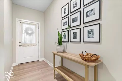 Entry Way - 8547 Winton Pl, Pendleton, IN 46064 photo 1 of 3