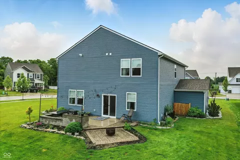 Exterior - 8547 Winton Pl, Pendleton, IN 46064 photo 7 of 11