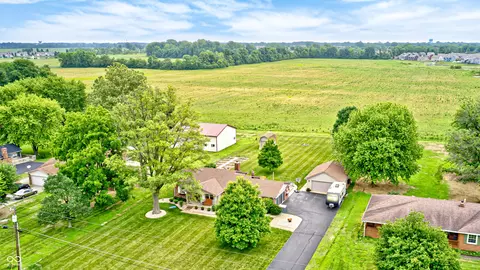 333 N Windswept Rd, Greenfield, IN 46140