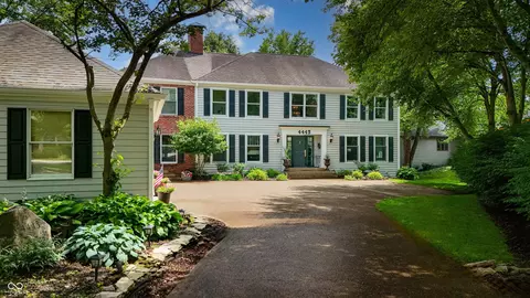 4443 Mallard Pt, Columbus, IN 47201
