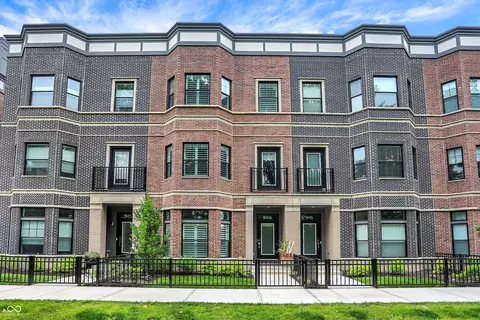 906 Berkhamsted Ln, Carmel, IN 46032