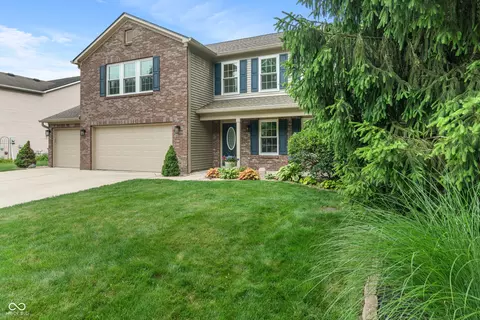 11763 Igneous Dr, Fishers, IN 46038 photo 3