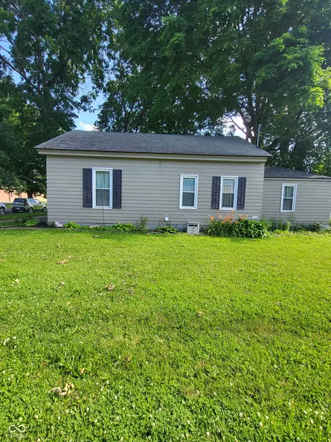 1121 5th St, Covington, IN 47932 photo 5