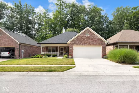 9735 Woodsong Ln, Indianapolis, IN 46229