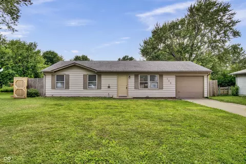 168 Midway Ct S, Hope, IN 47246