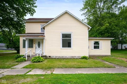321 W Broad St, Spiceland, IN 47385