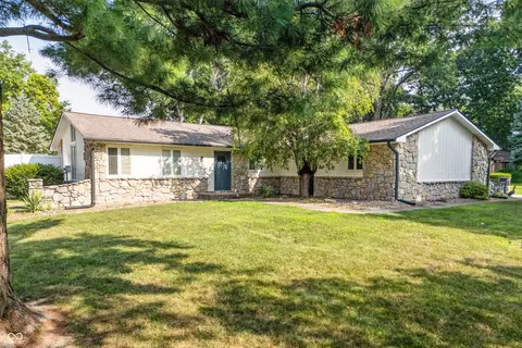 5982 Oak Hill East Dr, Plainfield, IN 46168