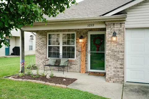 1059 Wild Ivy Trl, Franklin, IN 46131