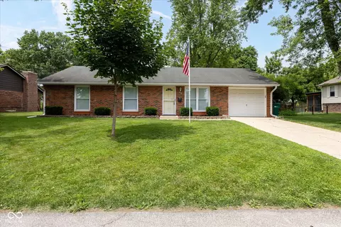 220 E Tilden Dr, Brownsburg, IN 46112