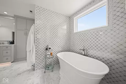 Bath - 13665 E 114th St, Fishers, IN 46037 photo 3 of 5