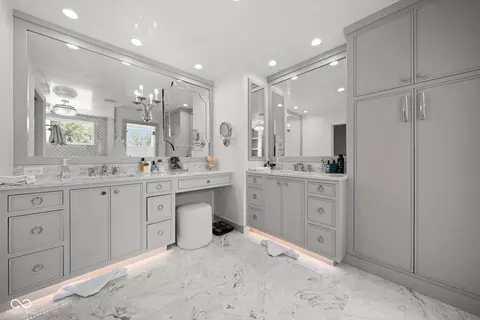 Bath - 13665 E 114th St, Fishers, IN 46037 photo 2 of 5