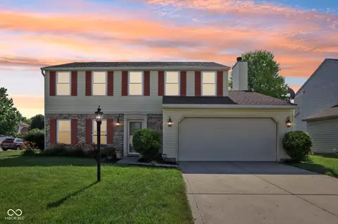 6711 Crestwell Ln, Indianapolis, IN 46268